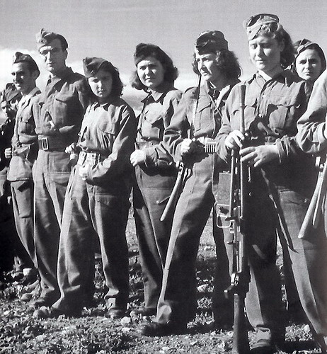 Women ELAS fighters in 1944